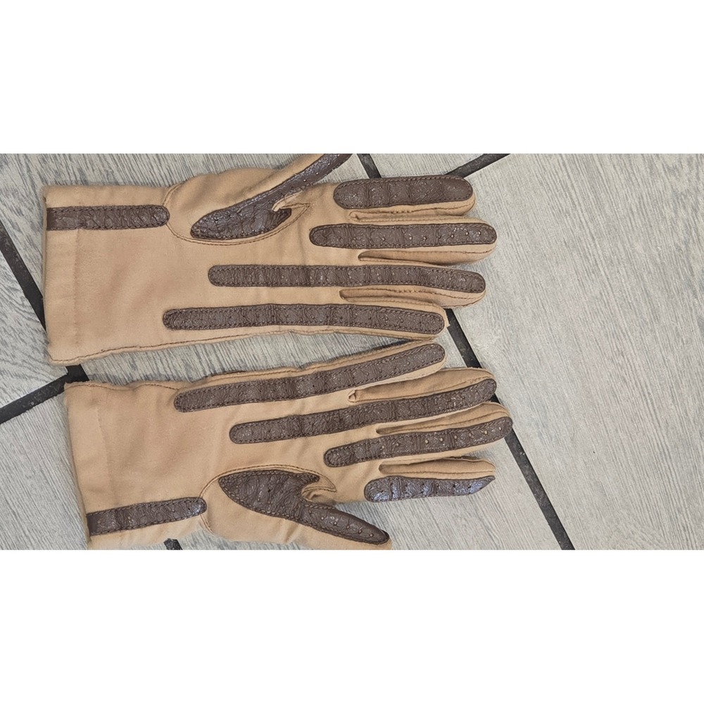 Isotoner Warm-ups by Aris Women Tan Brown Chevron Grip Gloves One Size Vintage
